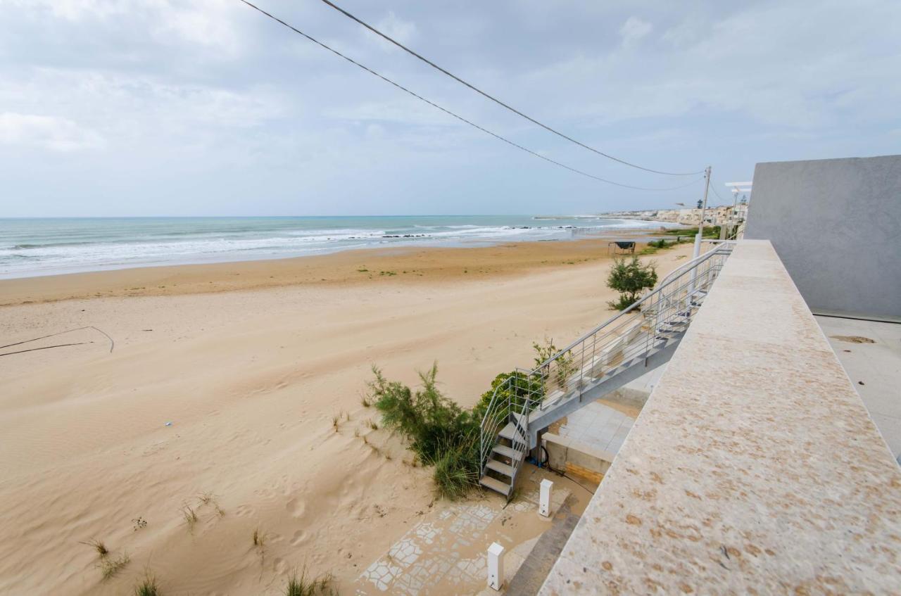 Arisa -Terrazza Privata 60 Mq Sulla Spiaggia Donnalucata  Exteriör bild